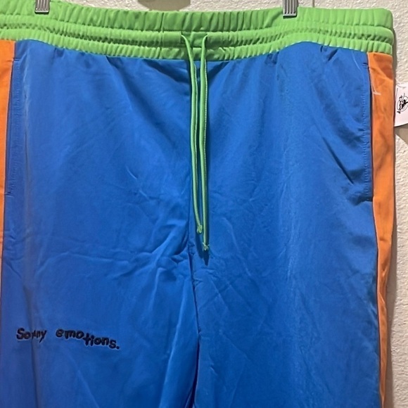 Disney Inside Out Jogger Sweatpants Movie Pixar Size XL NWT - Picture 4 of 9